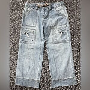 Old Navy | Light Washed Straight Leg Cropped Jeans